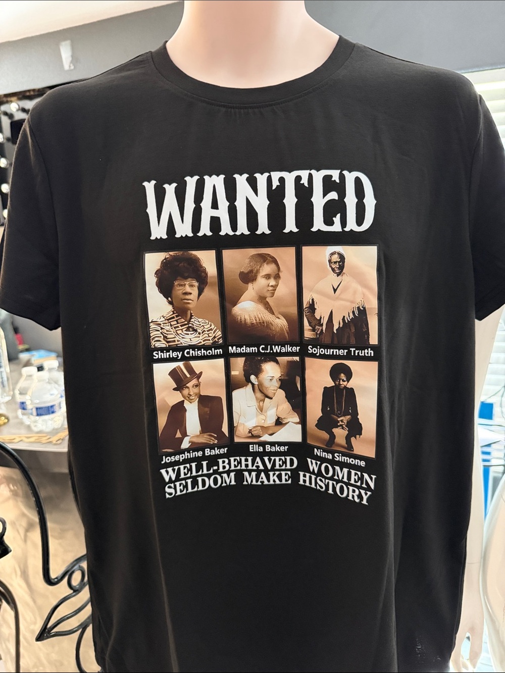 WANTED Black Graphic T‑Shirt Featuring Iconic Women new xl